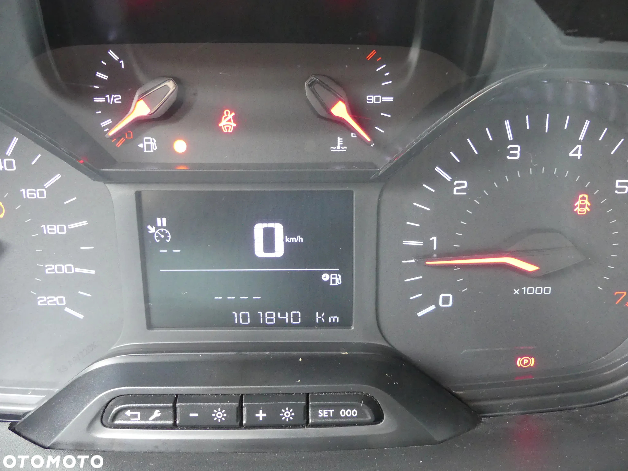 Peugeot Partner - 8