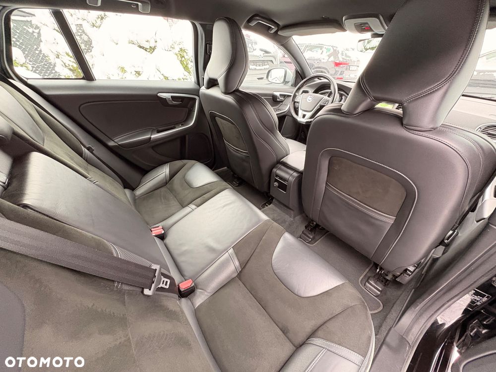 Volvo V60 D4 Geartronic RDesign - 27