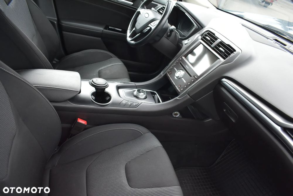 Ford Mondeo - 10