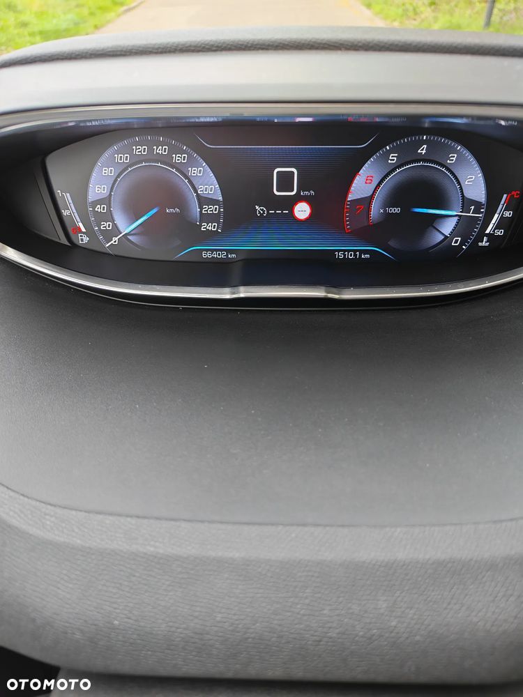 Peugeot 3008 1.2 PureTech Active S&S - 17