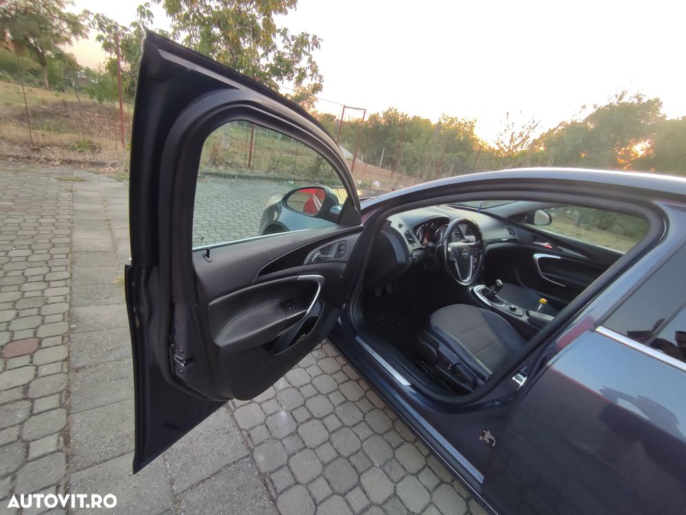 Opel Insignia 2.0 CDTI - 12