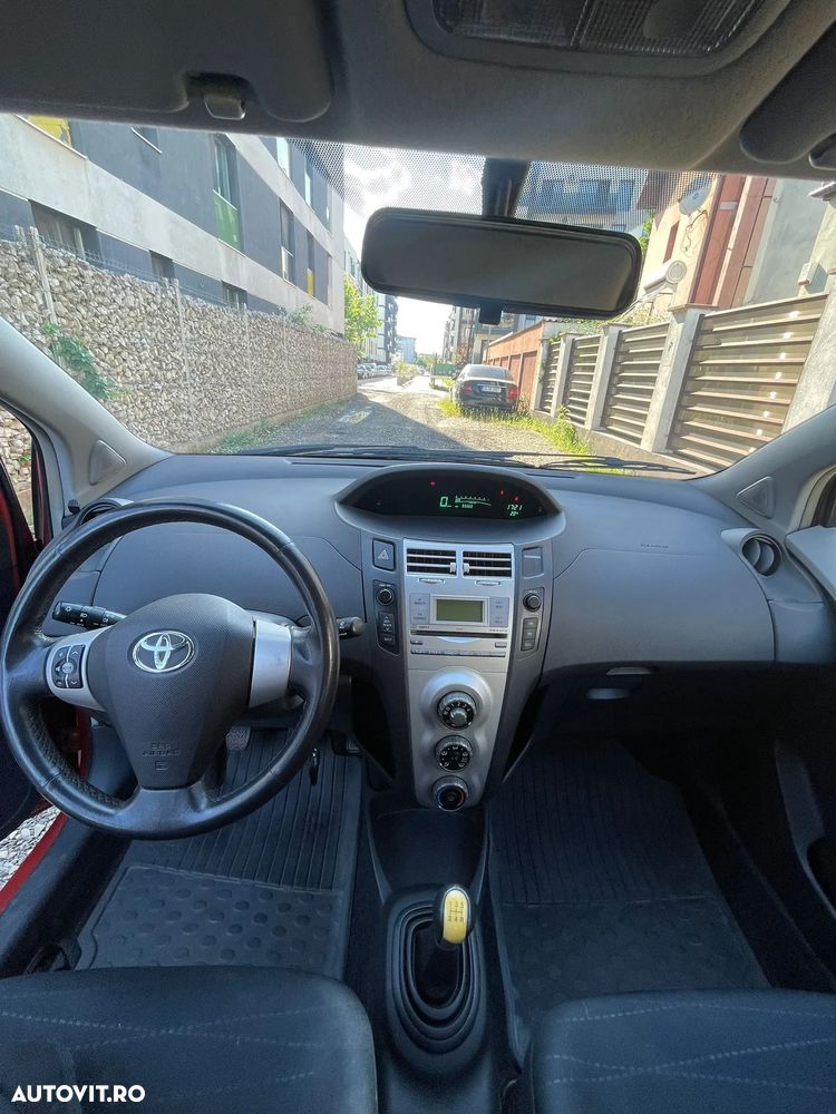 Toyota Yaris 1.0 Luna - 7