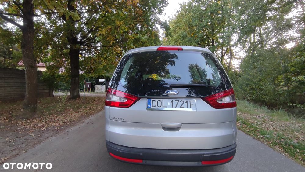 Ford Galaxy 2.0 TDCi Ghia - 23