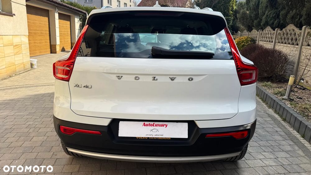 Volvo XC 40 T3 Geartronic Momentum Pro - 8