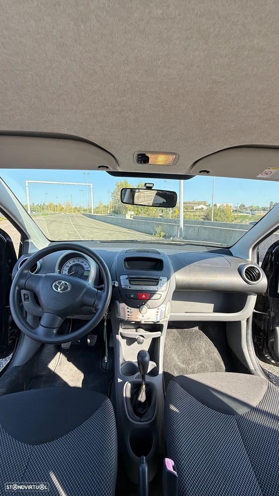 Toyota Aygo Standard - 14