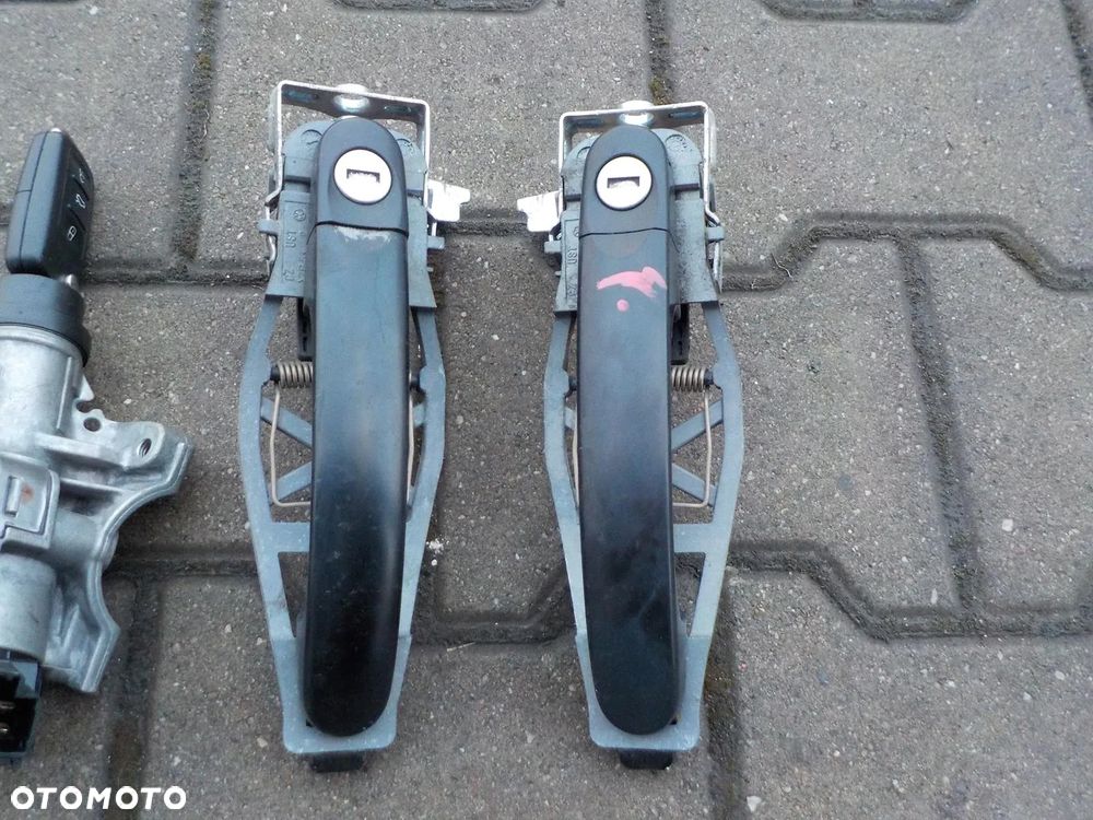 VW T5 LIFT STACYJKA  KLAMKA LEWA PRAWA WKŁADKA - 2