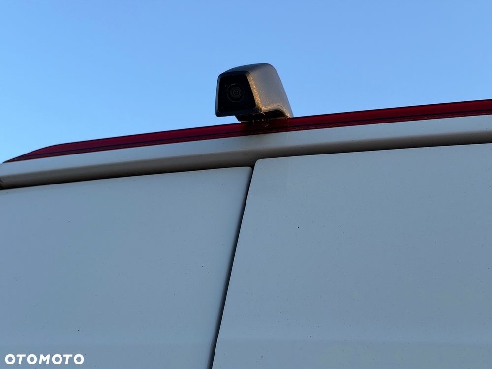 Volkswagen Crafter - 11