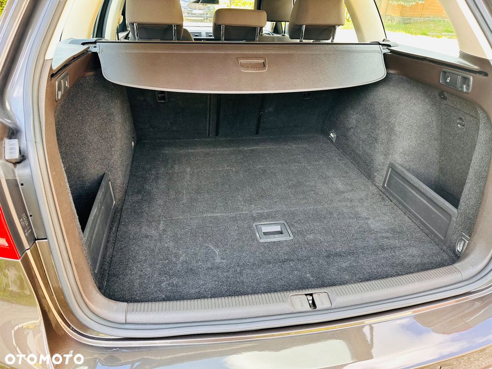 Volkswagen Passat 1.6 TDI Comfortline - 37