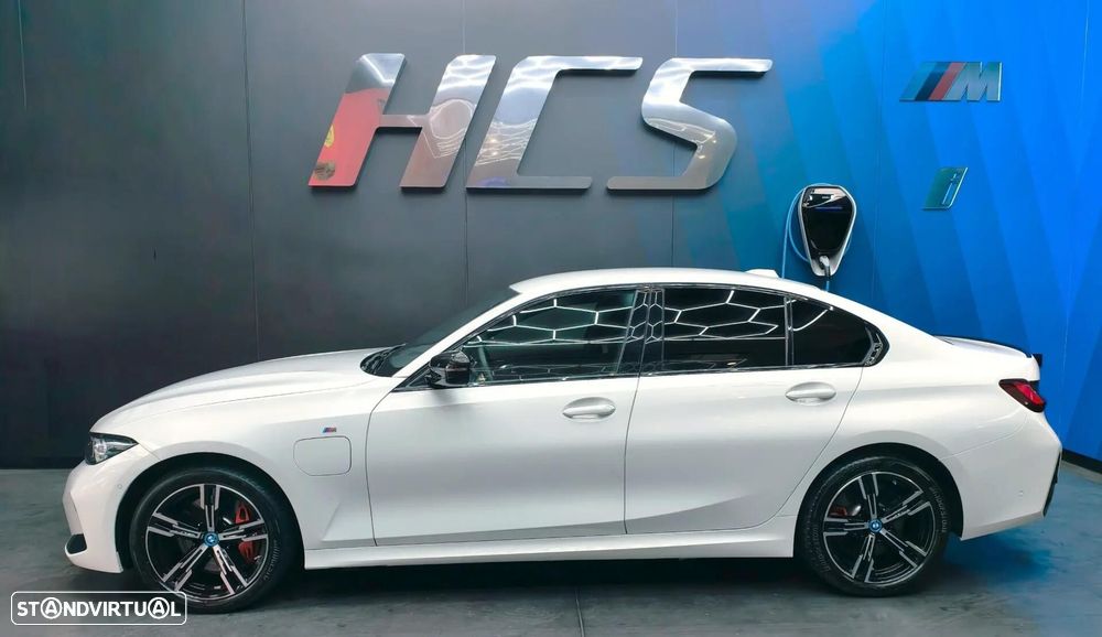BMW 330 e Pack Desportivo M Pro Auto - 14