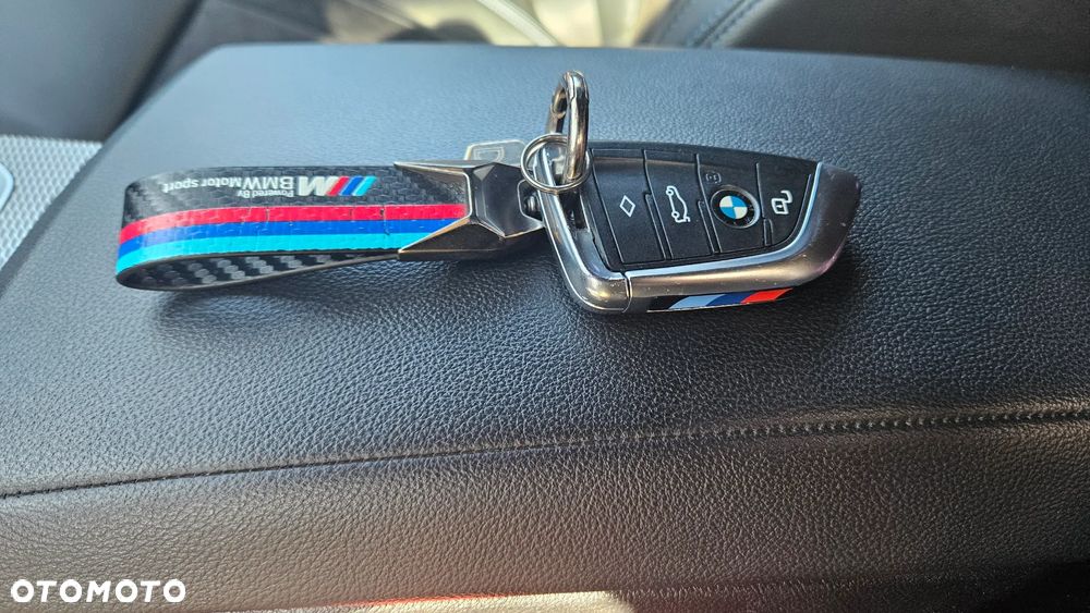 BMW Seria 3 320d xDrive Edition M Sport Shadow - 15