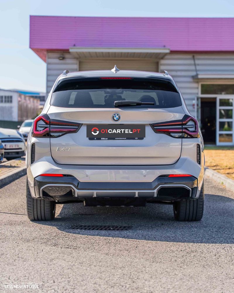 BMW iX3 M Sport Impressive - 6
