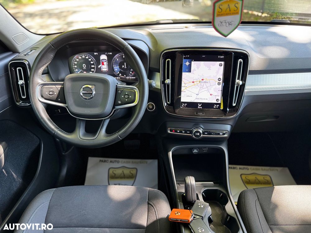Volvo XC 40 D3 AWD Momentum Pro - 2