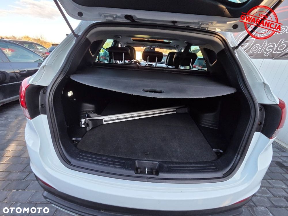 Hyundai ix35 2.0 4WD Premium - 32