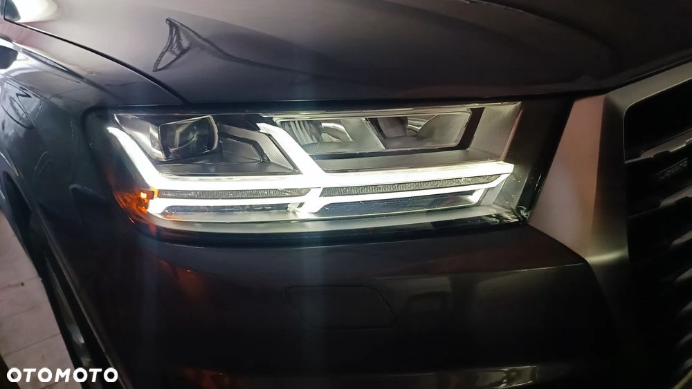 Audi Q7 - 36