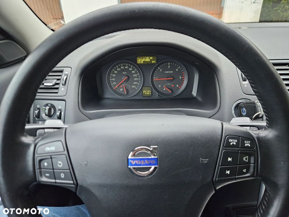 Volvo C30 2.0D Momentum - 8