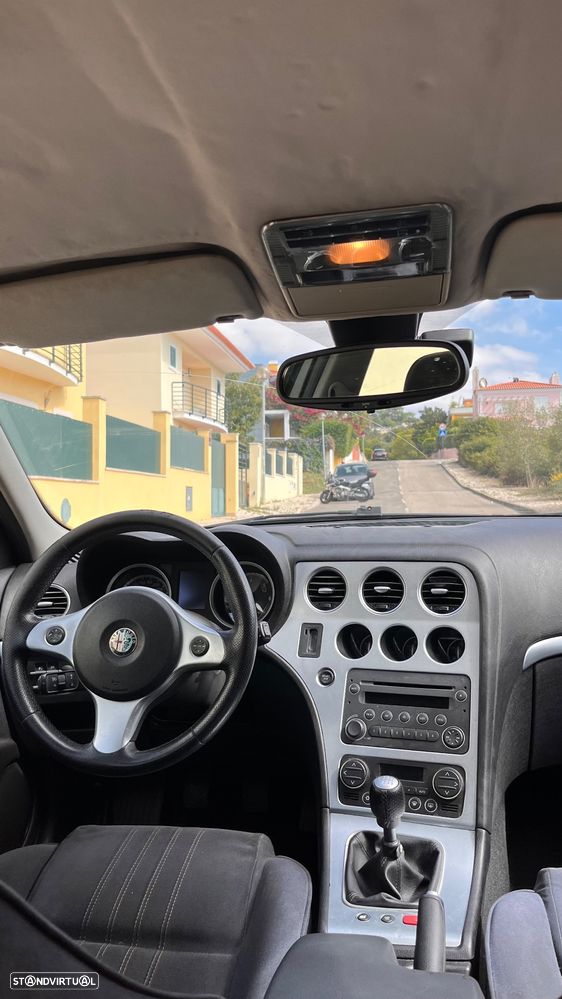 Alfa Romeo 159 Sportwagon 1.9 JTDm 16V - 5