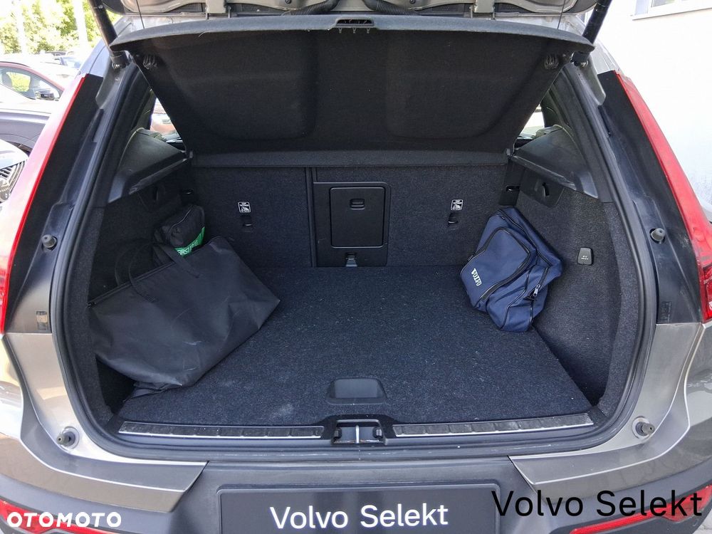 Volvo XC 40 - 30