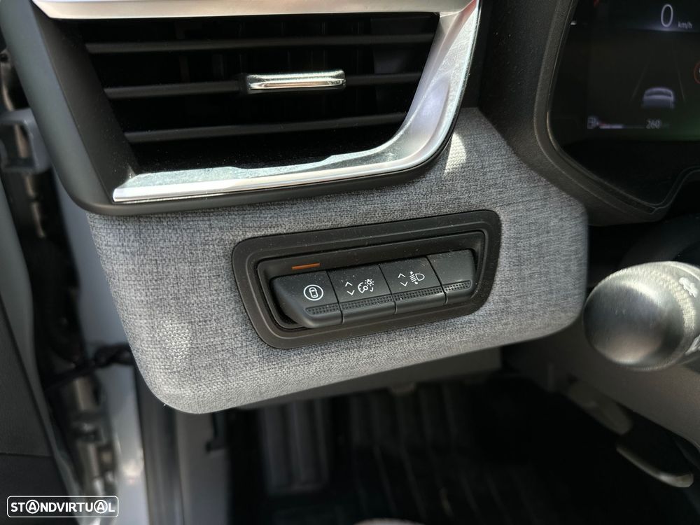 Renault Clio - 22