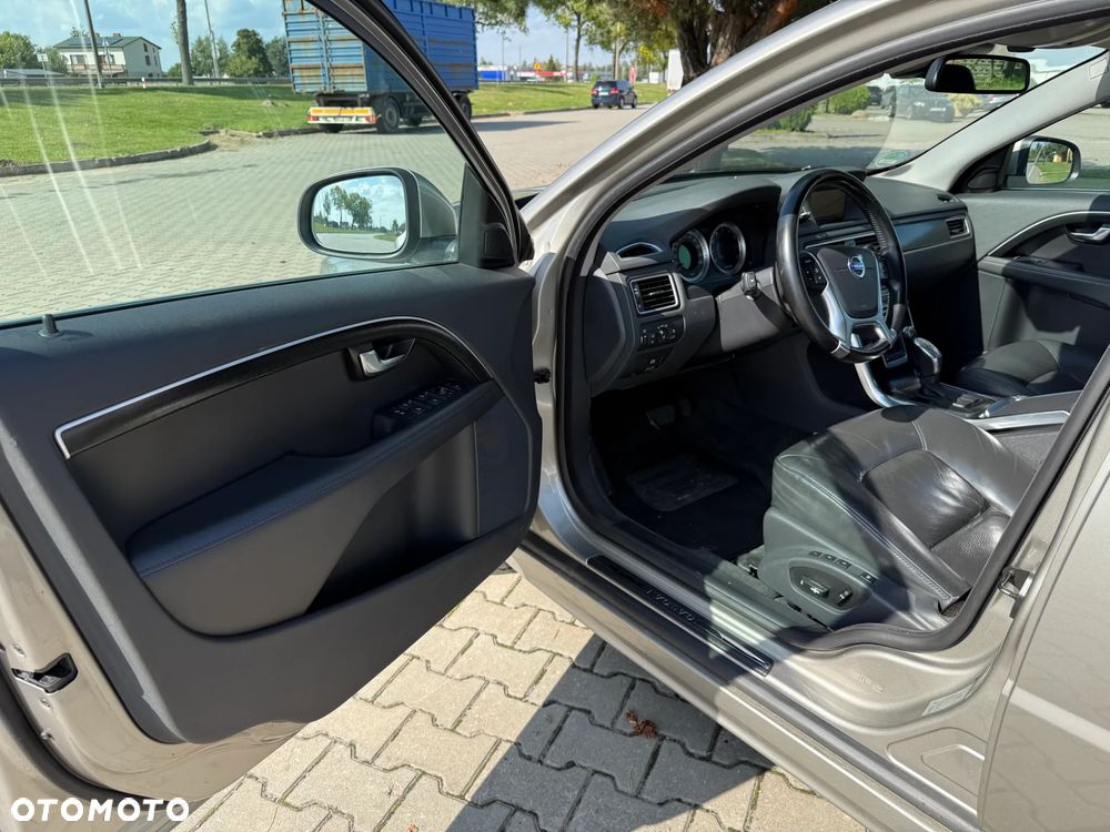 Volvo V70 2.0T Powershift Momentum - 25