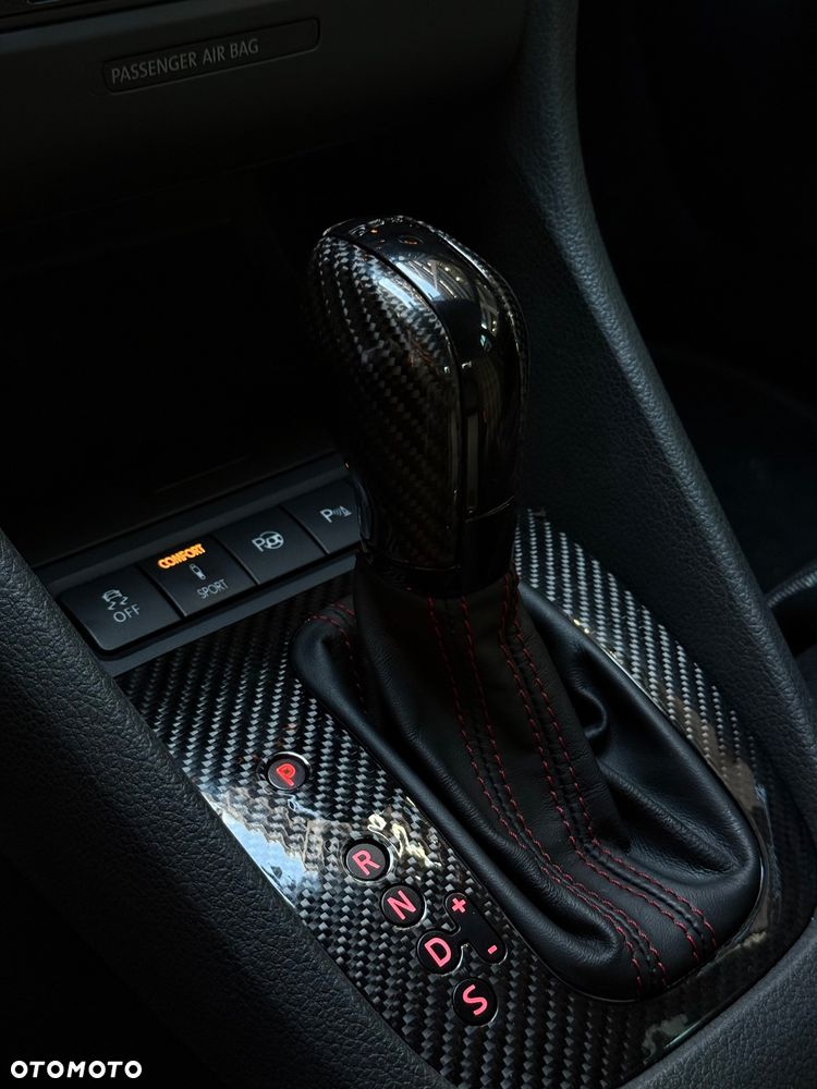 Volkswagen Golf 2011 photo 2