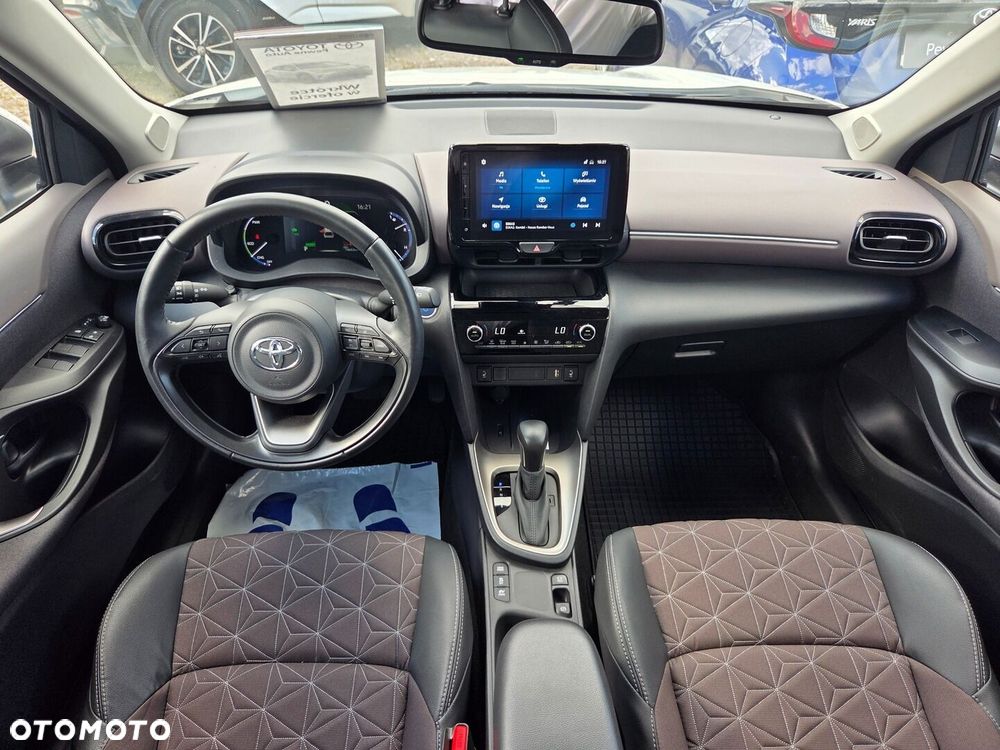 Toyota Yaris Cross - 16
