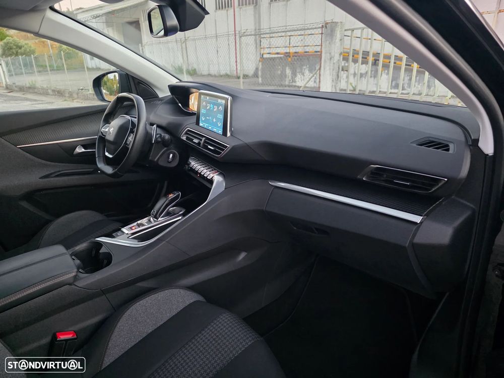Peugeot 3008 PureTech 130 Stop & Start GPF EAT8 Allure - 19