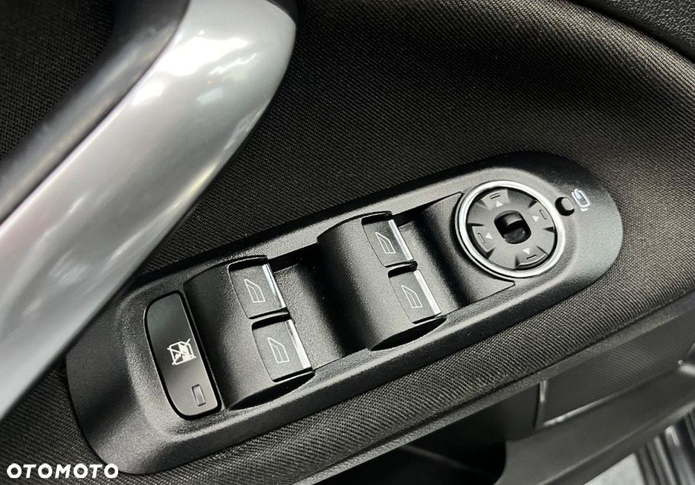 Ford Mondeo - 27