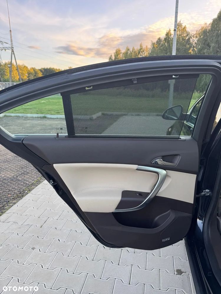 Opel Insignia - 15