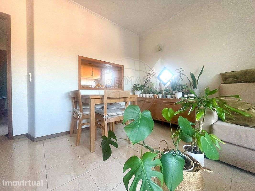 Apartamento T1 para arrendamento - Grande imagem: 2/9