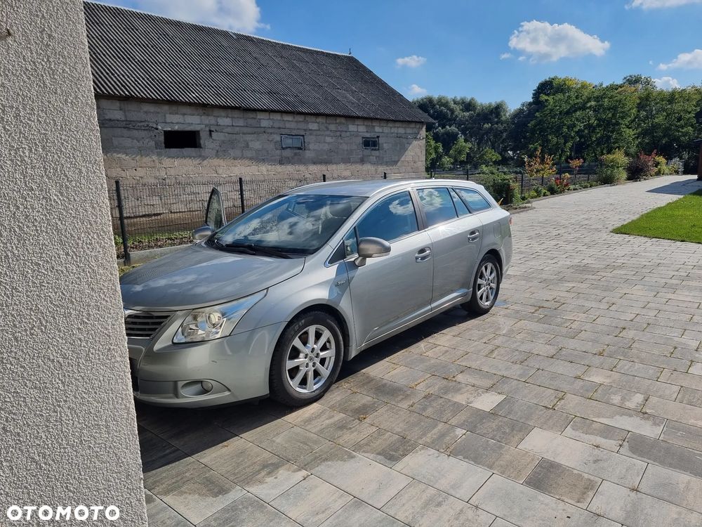 Toyota Avensis - 15