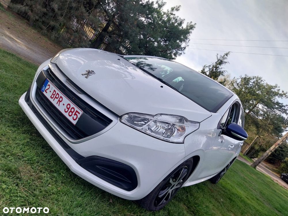 Peugeot 208 - 4