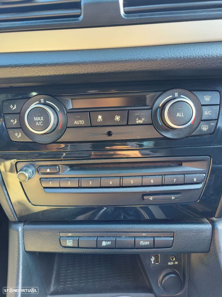 BMW X1 18 d sDrive Auto - 15