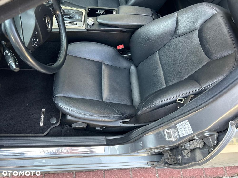 Mercedes-Benz Klasa C 250 CGI Automatik BlueEFFICIENCY SPORT EDITION - 19