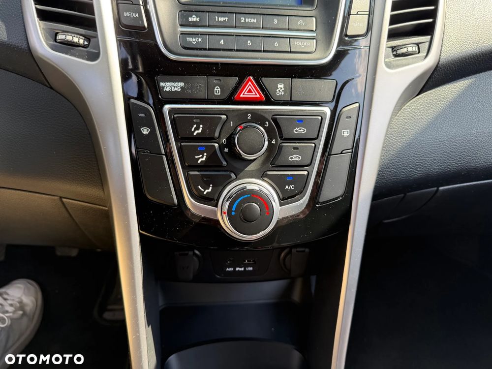 Hyundai i30 1.4 Comfort - 14