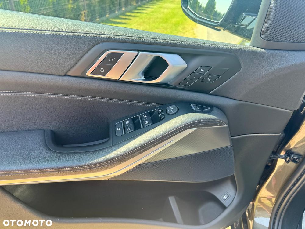 BMW X5 xDrive45e - 27