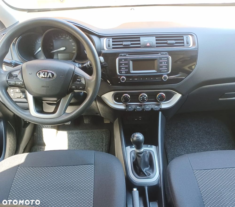 Kia Rio - 5