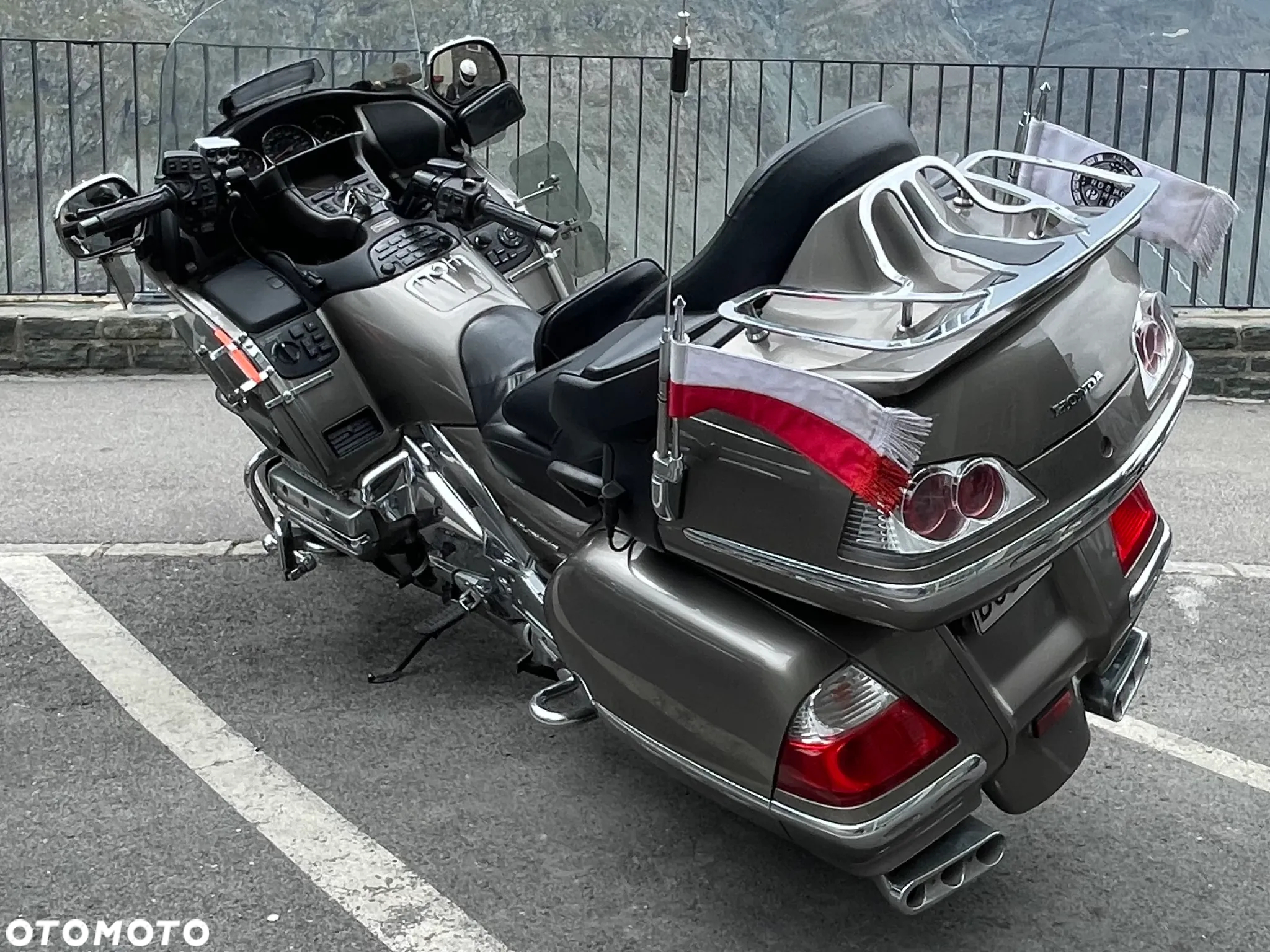 Honda GL - 6