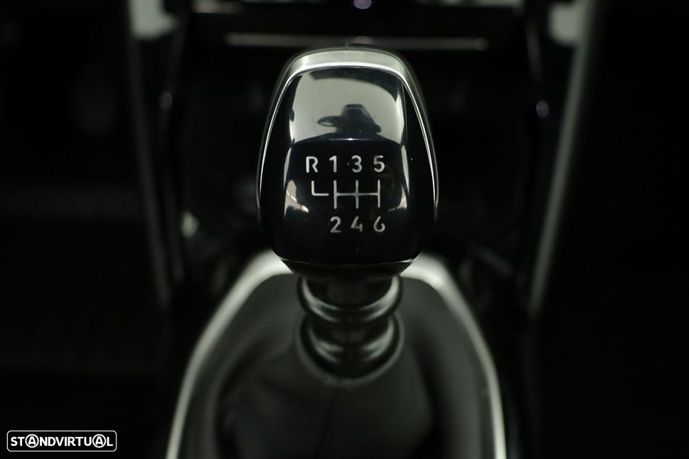 Peugeot 2008 1.2 PureTech Allure - 13