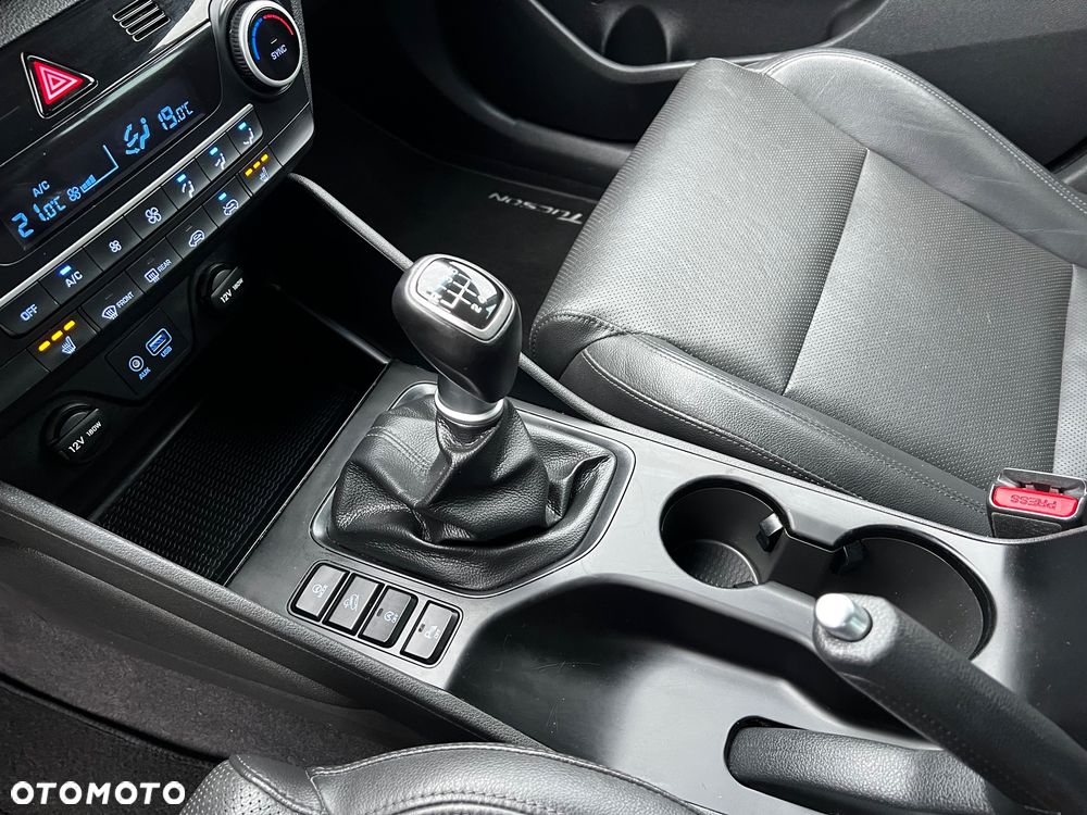 Hyundai Tucson blue 1.6 GDi 2WD Navi - 23
