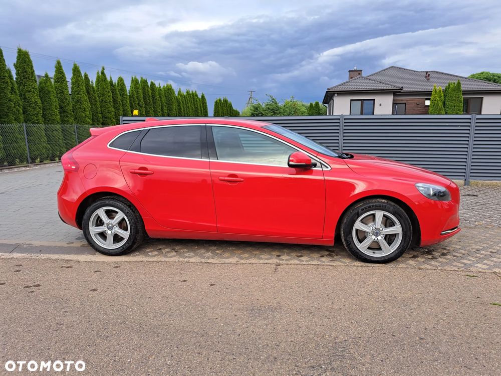 Volvo V40 D3 Momentum - 8