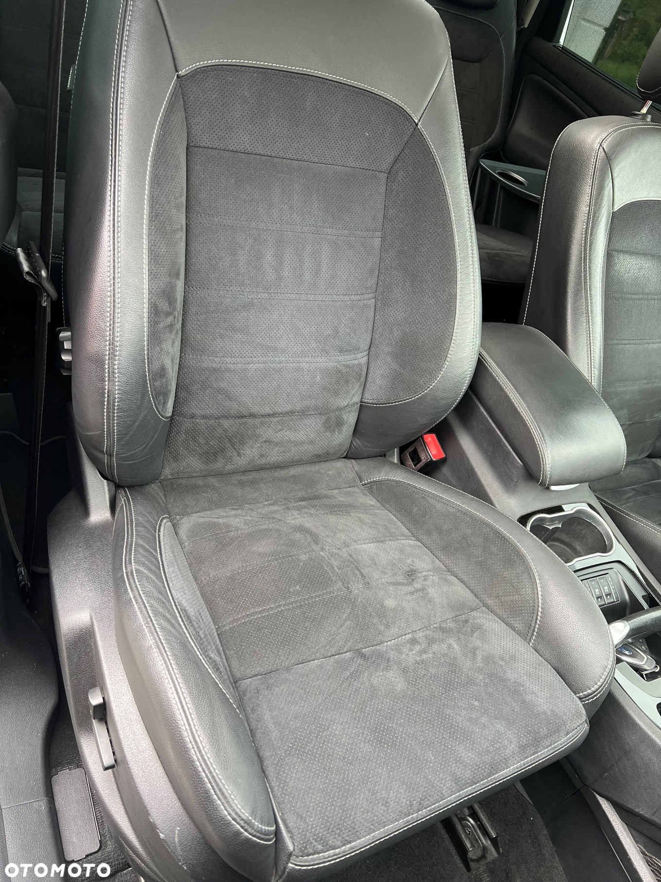 Ford S-Max 2.0 TDCi DPF Titanium - 37