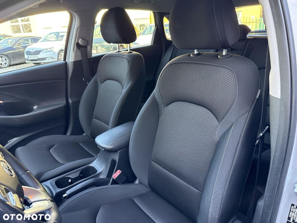 Hyundai i30 1.6 D Style DCT - 11