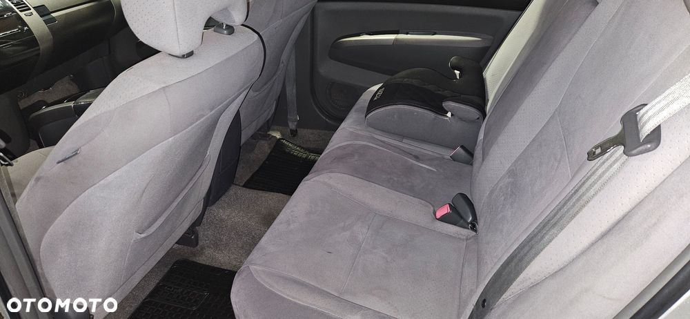 Toyota Prius 1.5 VVT-i Sol - 22