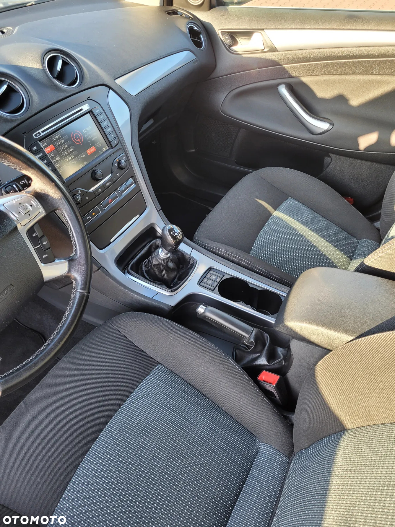 Ford Mondeo 2.0 TDCi Titanium - 16