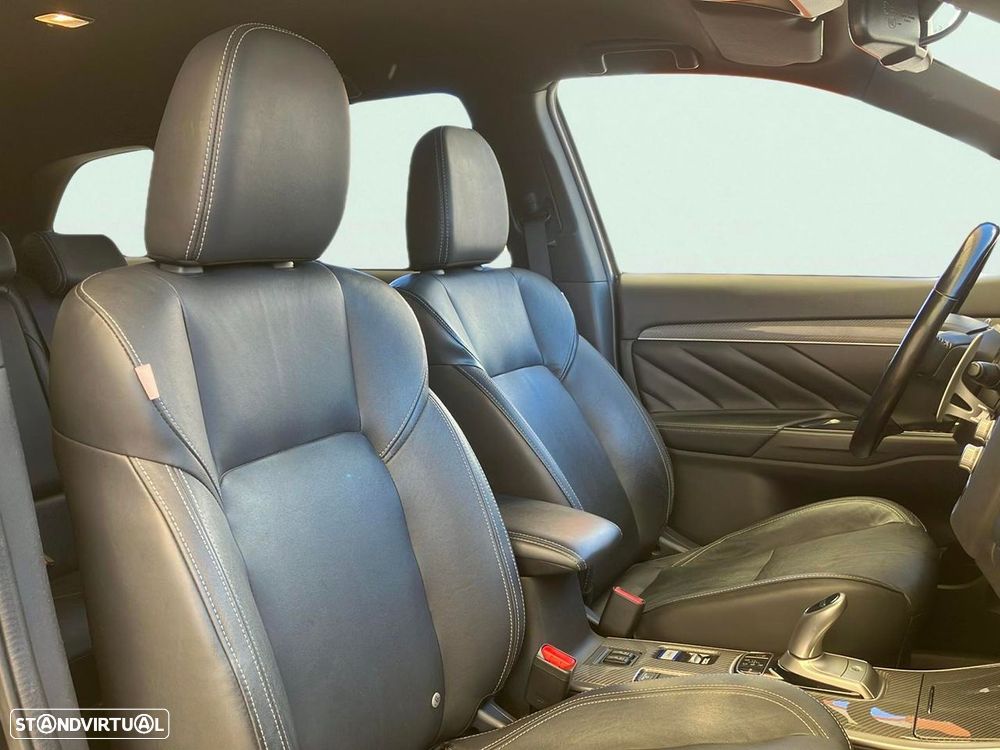 Mitsubishi Outlander 2.4 Instyle - 15