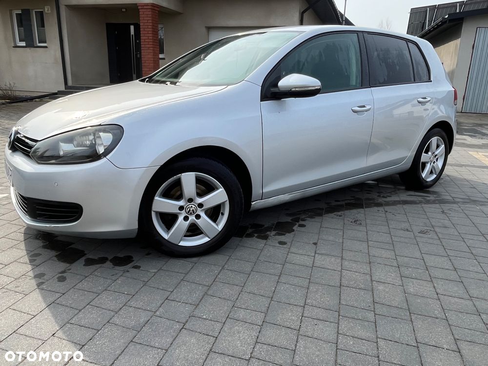 Volkswagen Golf - 1