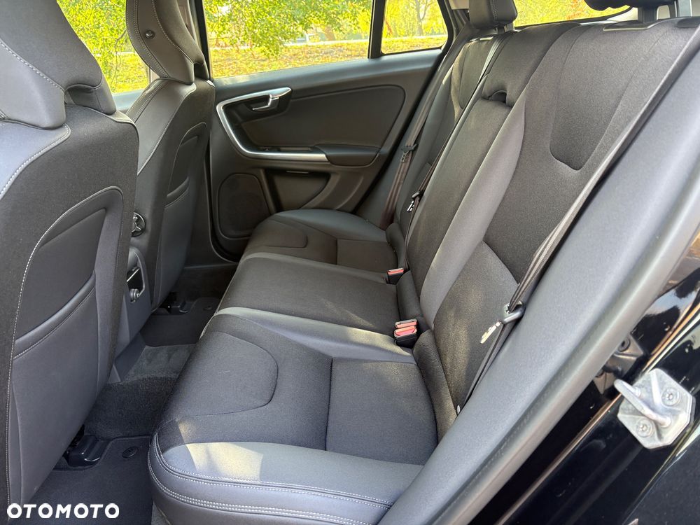 Volvo V60 D3 Geartronic Kinetic - 19