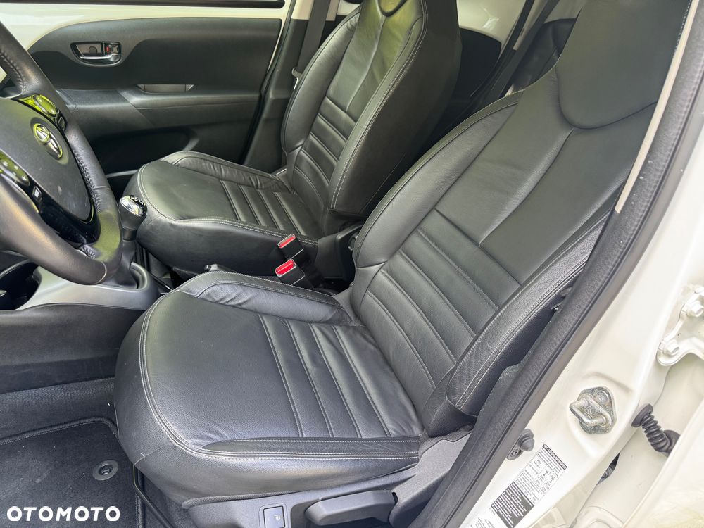 Toyota Aygo 1.0 VVT-i JBL Edition - 11