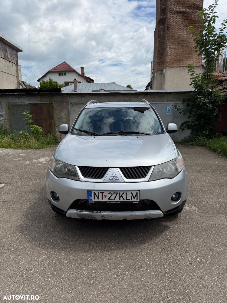 Mitsubishi Outlander 2.0 DI-D Intense - 1