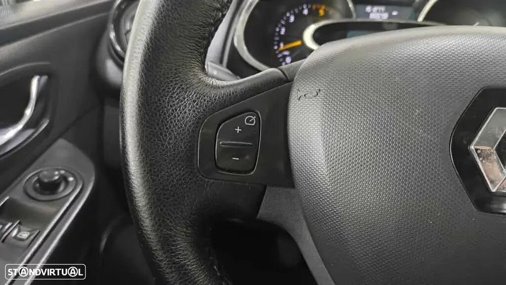 Renault Clio Sport Tourer - 38